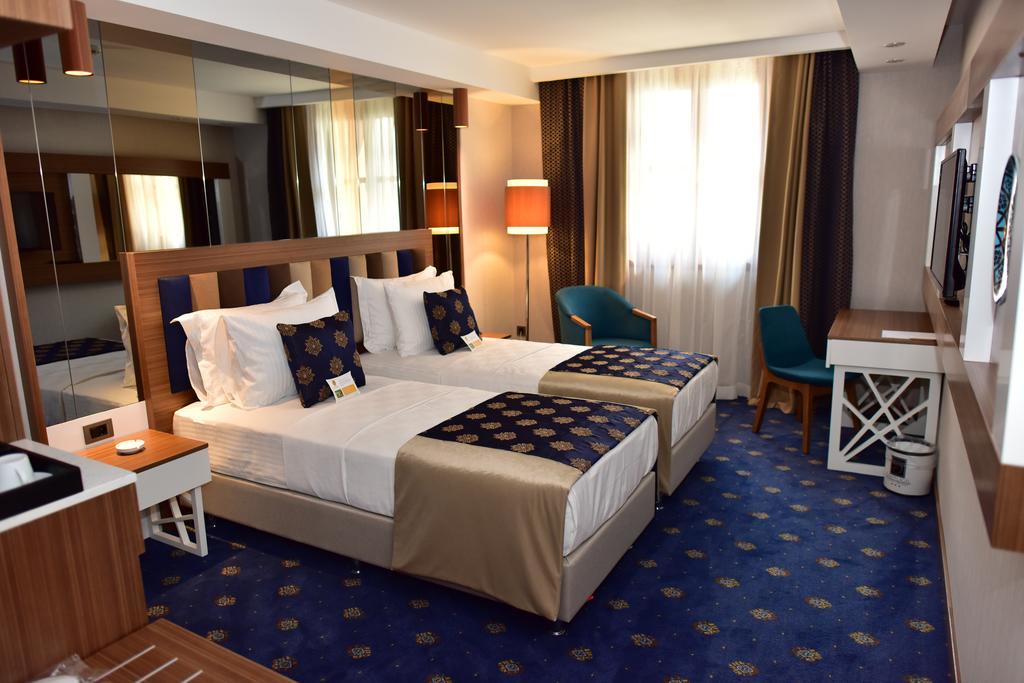 Giritligil Hotel Manisa Esterno foto
