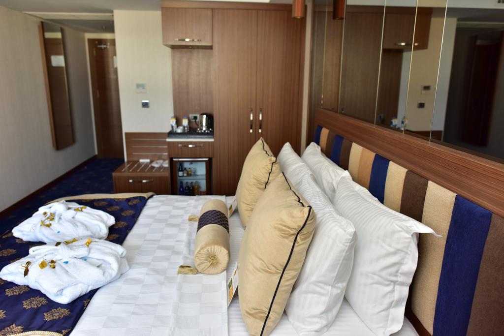 Giritligil Hotel Manisa Esterno foto